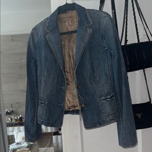 Blue Denim Jean Jacket with Classic Design